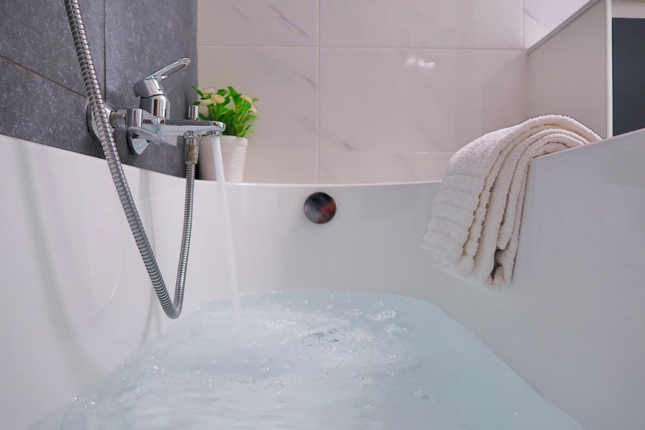 Hotel Adoma Gent Kültér fotó
