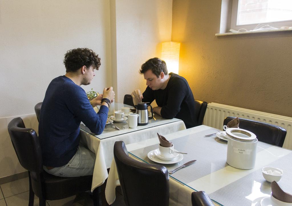 Hotel Adoma Gent Kültér fotó